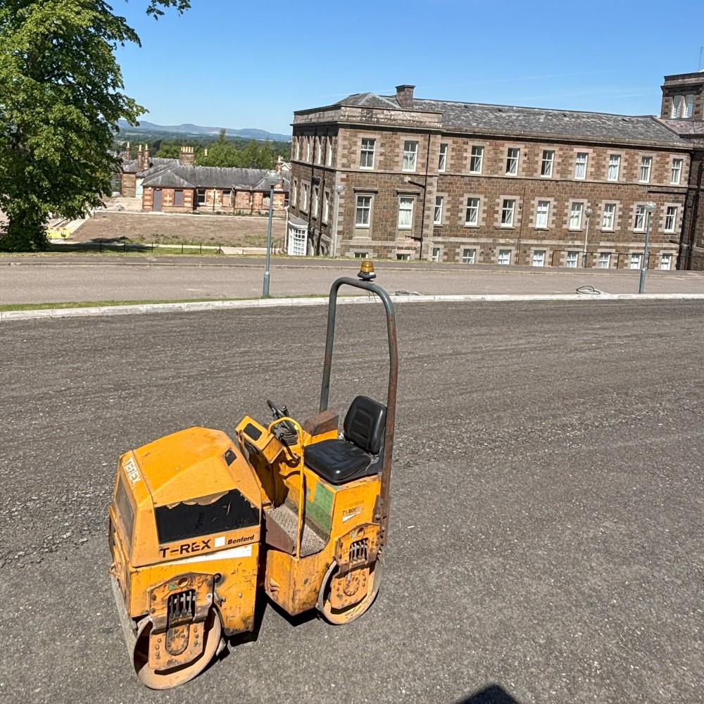 Roller sits on freshly rolled planings